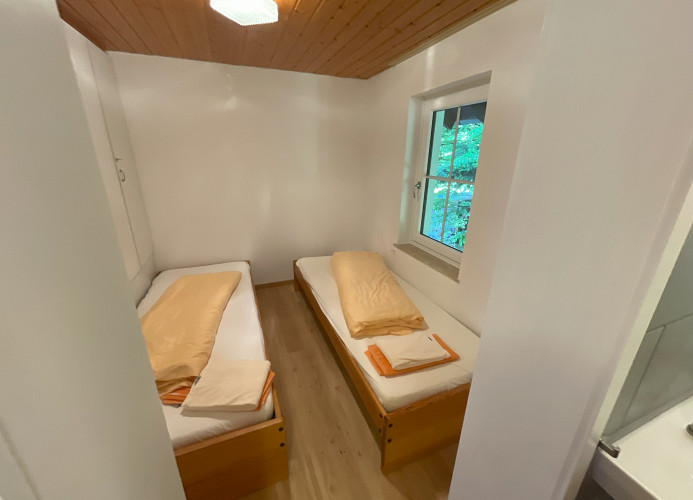 Freizeitheim Wilhelm Kiefer Haus mit großem Grundstück, Feuerstelle, Tennisplatz