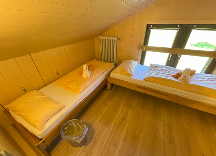 Freizeitheim Wilhelm Kiefer Haus mit großem Grundstück, Feuerstelle, Tennisplatz