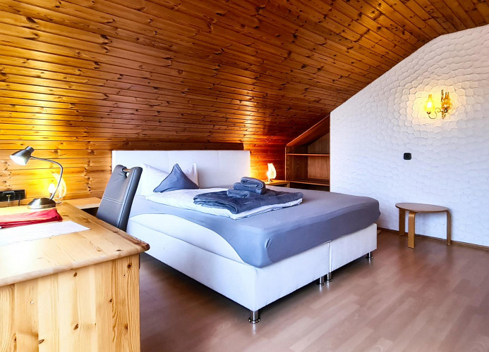 Zi07 Doppelzimmer Schönblick mit Balkon  