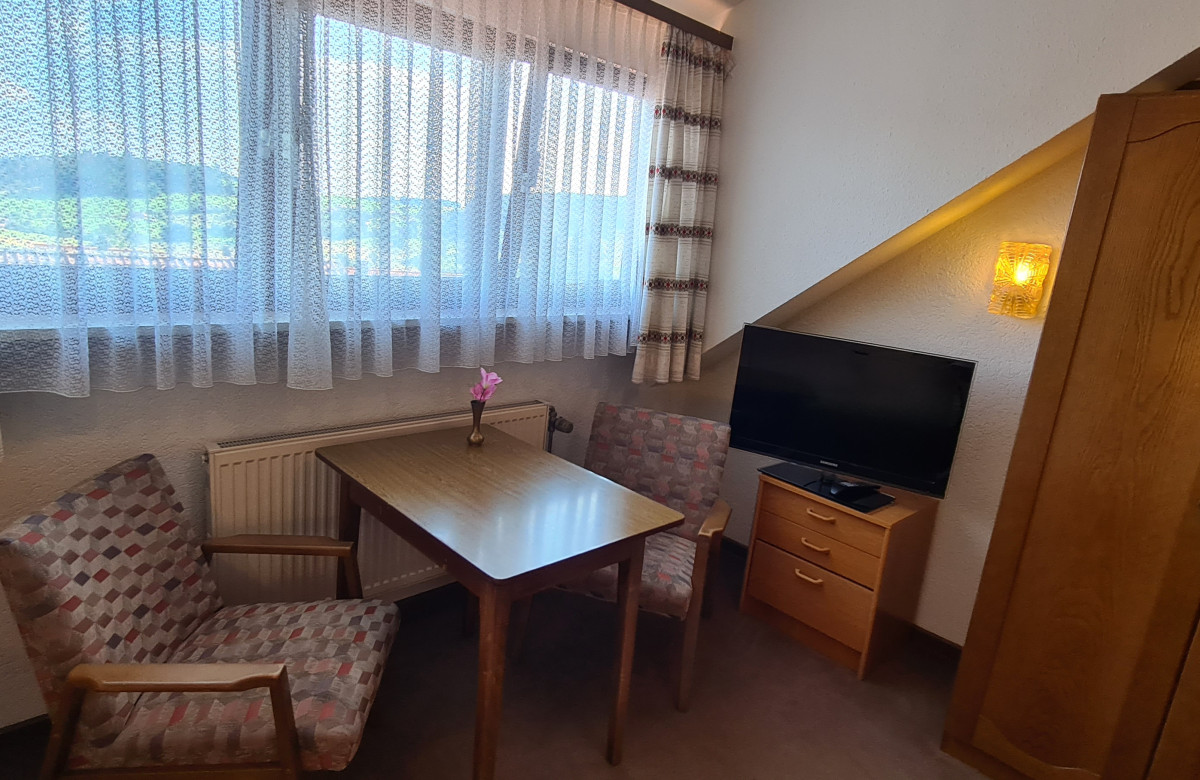 Doppelzimmer Bergblick mit 2 Einzelbetten - Pension Hauber 