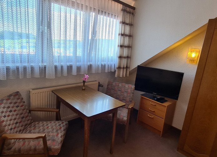 Doppelzimmer Bergblick mit 2 Einzelbetten - Pension Hauber 