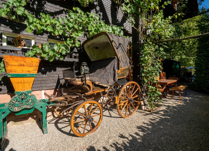 Schwarzwaldhaus Wolftal – Historisches Jagdanwesen mit Kutschenmuseum, Park und Wildbach im Schwarzwald