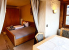 Zi04 Doppelzimmer Loggia und Balkon 