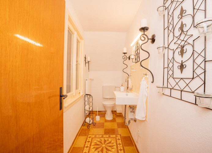 Schwarzwaldhaus Wolftal – Historisches Jagdanwesen mit Kutschenmuseum, Park und Wildbach im Schwarzwald