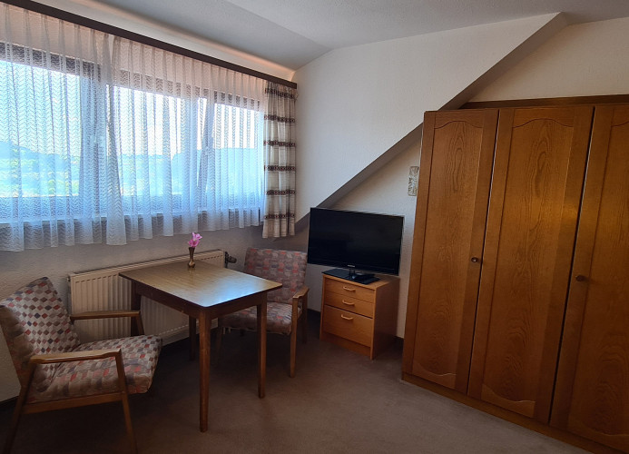 Doppelzimmer Bergblick mit 2 Einzelbetten - Pension Hauber 