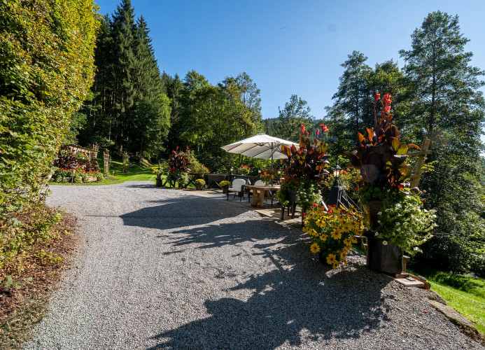 Schwarzwaldhaus Wolftal – Historisches Jagdanwesen mit Kutschenmuseum, Park und Wildbach im Schwarzwald