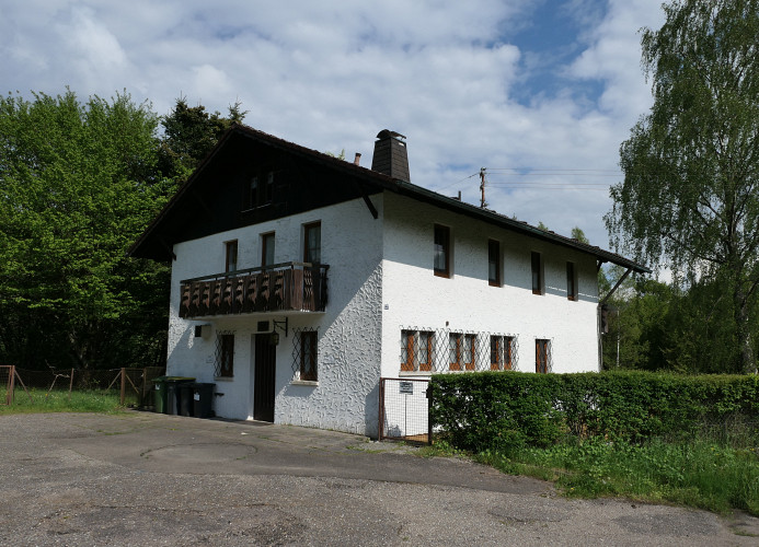 Freizeitheim Wilhelm Kiefer Haus mit großem Grundstück, Feuerstelle, Tennisplatz
