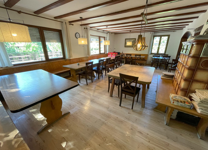 Freizeitheim Wilhelm Kiefer Haus mit großem Grundstück, Feuerstelle, Tennisplatz