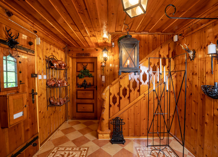 Schwarzwaldhaus Wolftal – Historisches Jagdanwesen mit Kutschenmuseum, Park und Wildbach im Schwarzwald