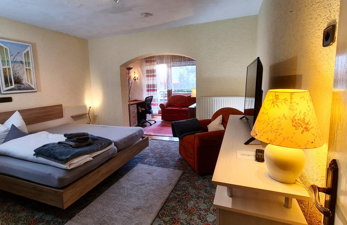 Zi02 Doppelzimmer Schönblick mit Balkon  