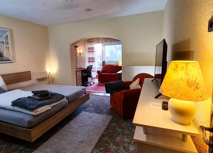 Zi02 Doppelzimmer Schönblick mit Balkon  
