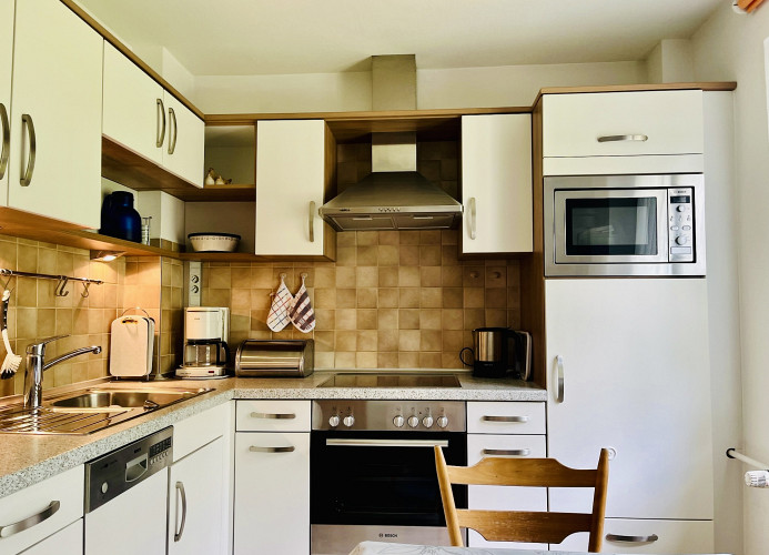 Ferienhaus Oesterle - Idyllisches Schwarzwaldhaus am Bach mit Terrasse & Balkon