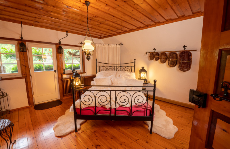 Schwarzwaldhaus Wolftal – Historisches Jagdanwesen, Park und Wildbach im Schwarzwald