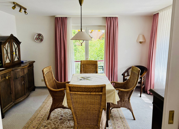 Ferienhaus Oesterle - Idyllisches Schwarzwaldhaus am Bach mit Terrasse & Balkon