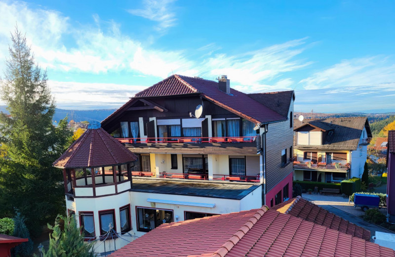 Zi06 Doppelzimmer Schönblick mit Balkon und weiter Blick ins Grüne 