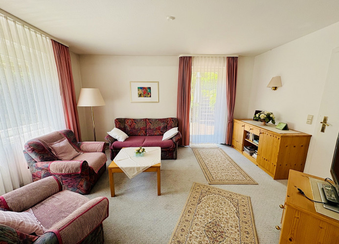 Ferienhaus Oesterle - Idyllisches Schwarzwaldhaus am Bach mit Terrasse & Balkon