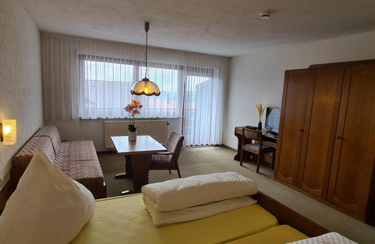 Doppelzimmer Heimatliebe mit schönem Balkon - Pension Hauber 